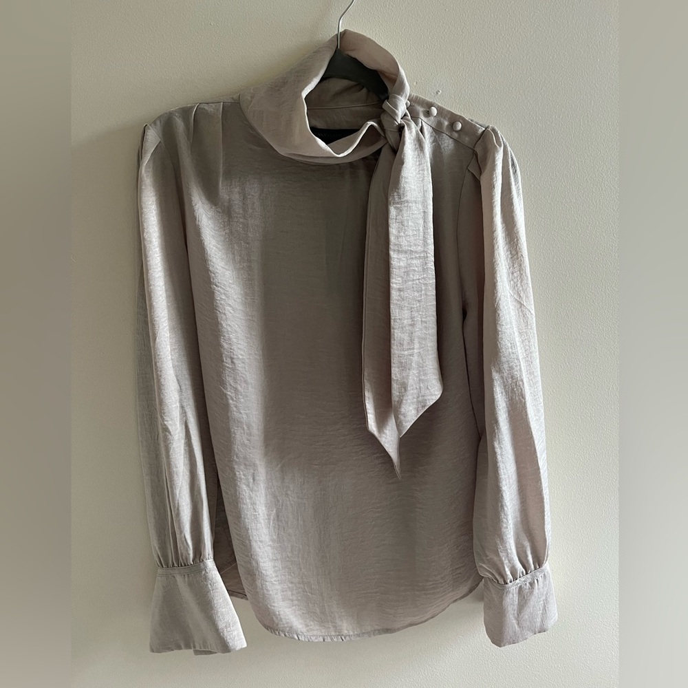 BANANA REPUBLIC  tie neck dressy blouse |S|